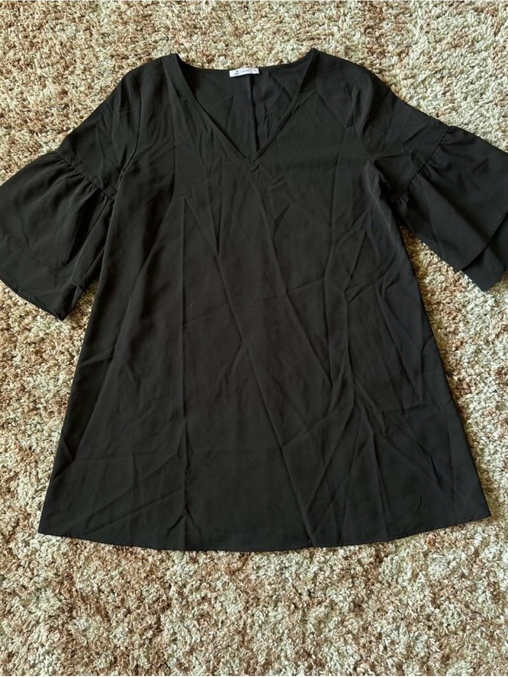 Cupshe Black V-Neck Bell Sleeve Dress
